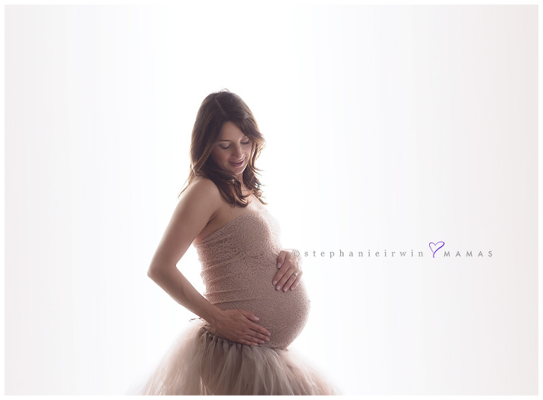 modern Markham pregnancy photos